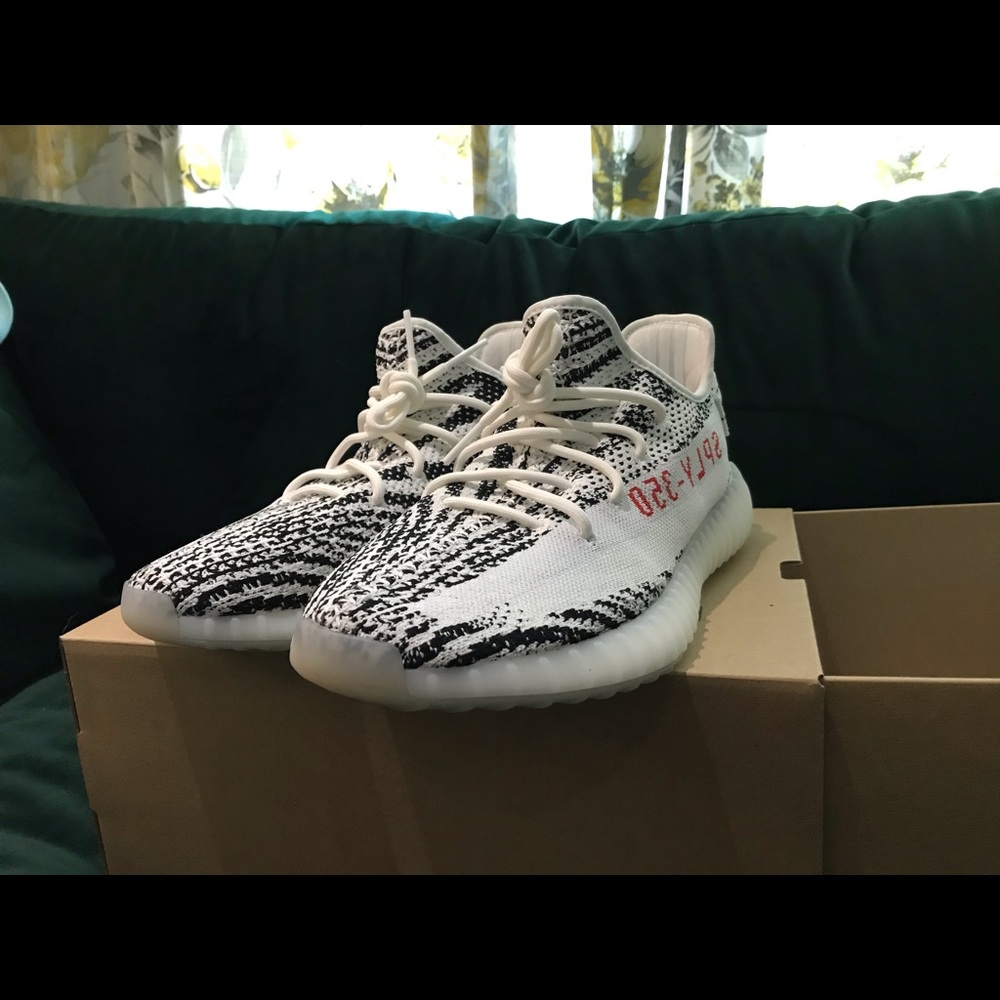 Yeezy Boost 350 V2 Zebra
